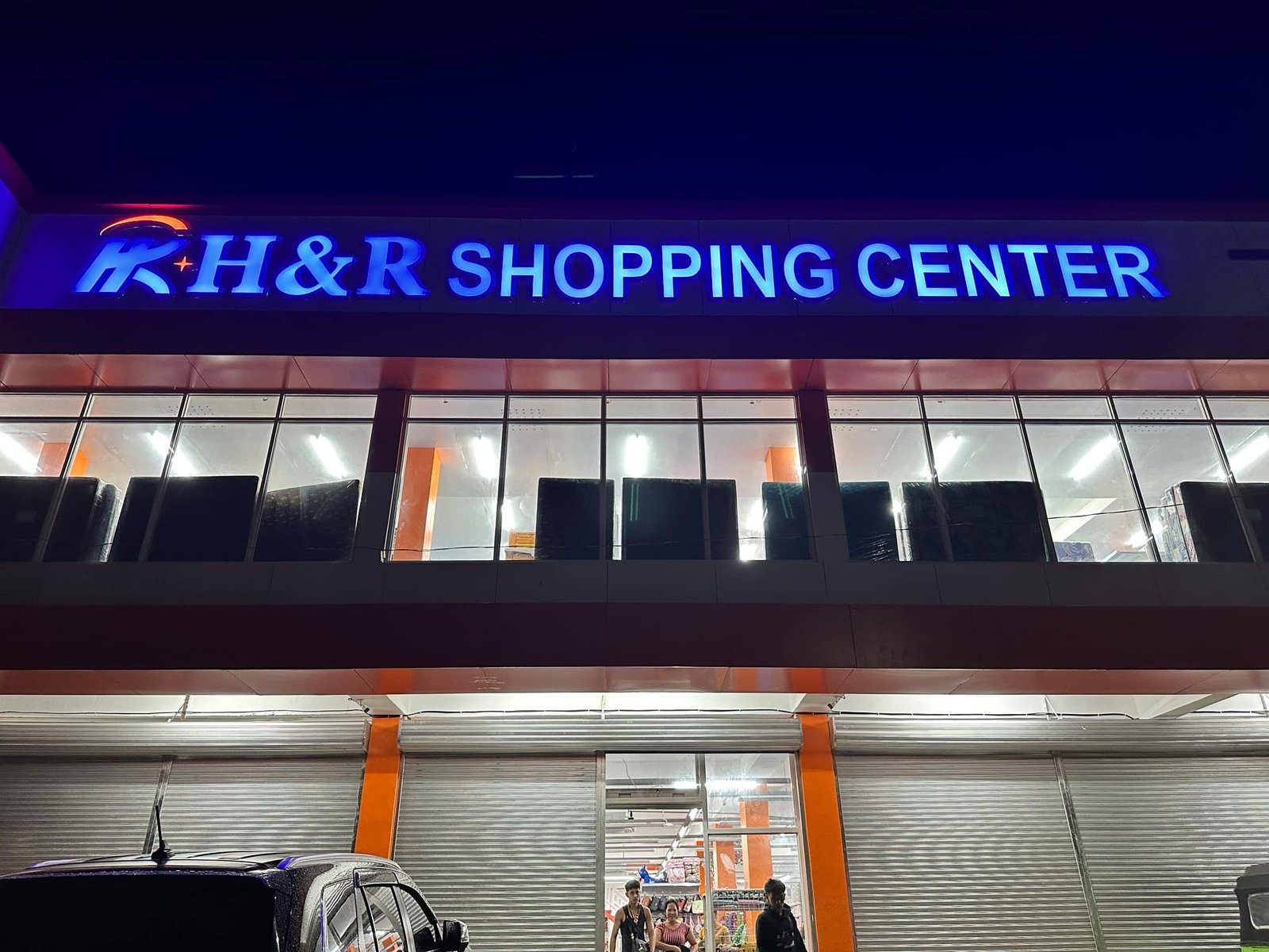 H&R Shopping Center